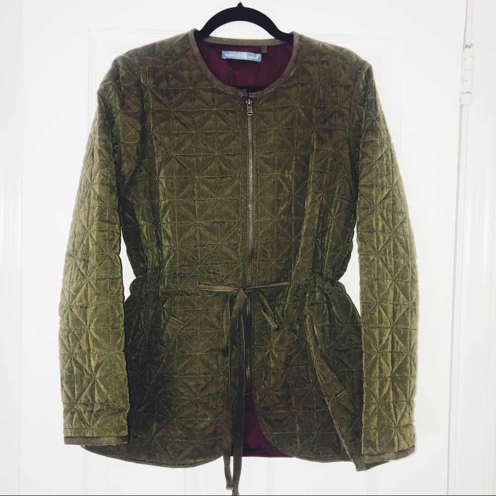 Jacket with cinched waist